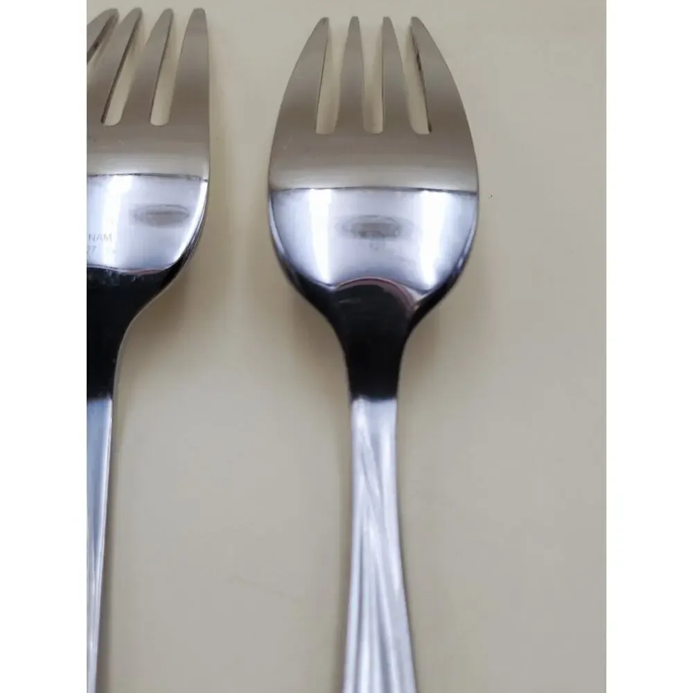 Set of 4 Oneida Camlynn Stainless Steel Dinner Forks